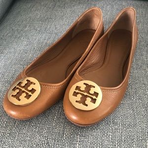 Tory Burch flats, Sz 8, in cognac